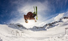 费德勒意外战胜美国队，表现优异引爆全场！赢得满堂喝彩