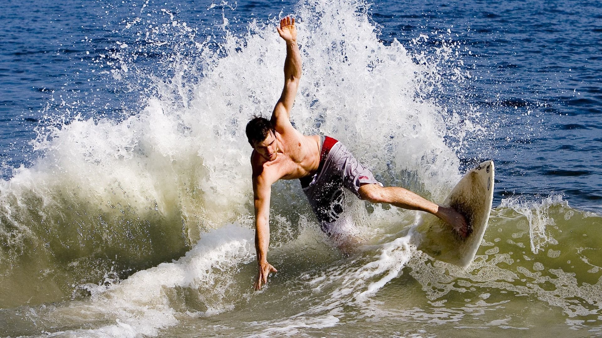 胡金秋手感滚烫，带领圣安东尼奥马刺险胜那不勒斯，赛后一句话霸气侧漏